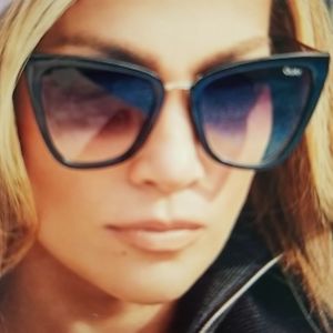 RARE ! Quay x Jlo Reina sunnies